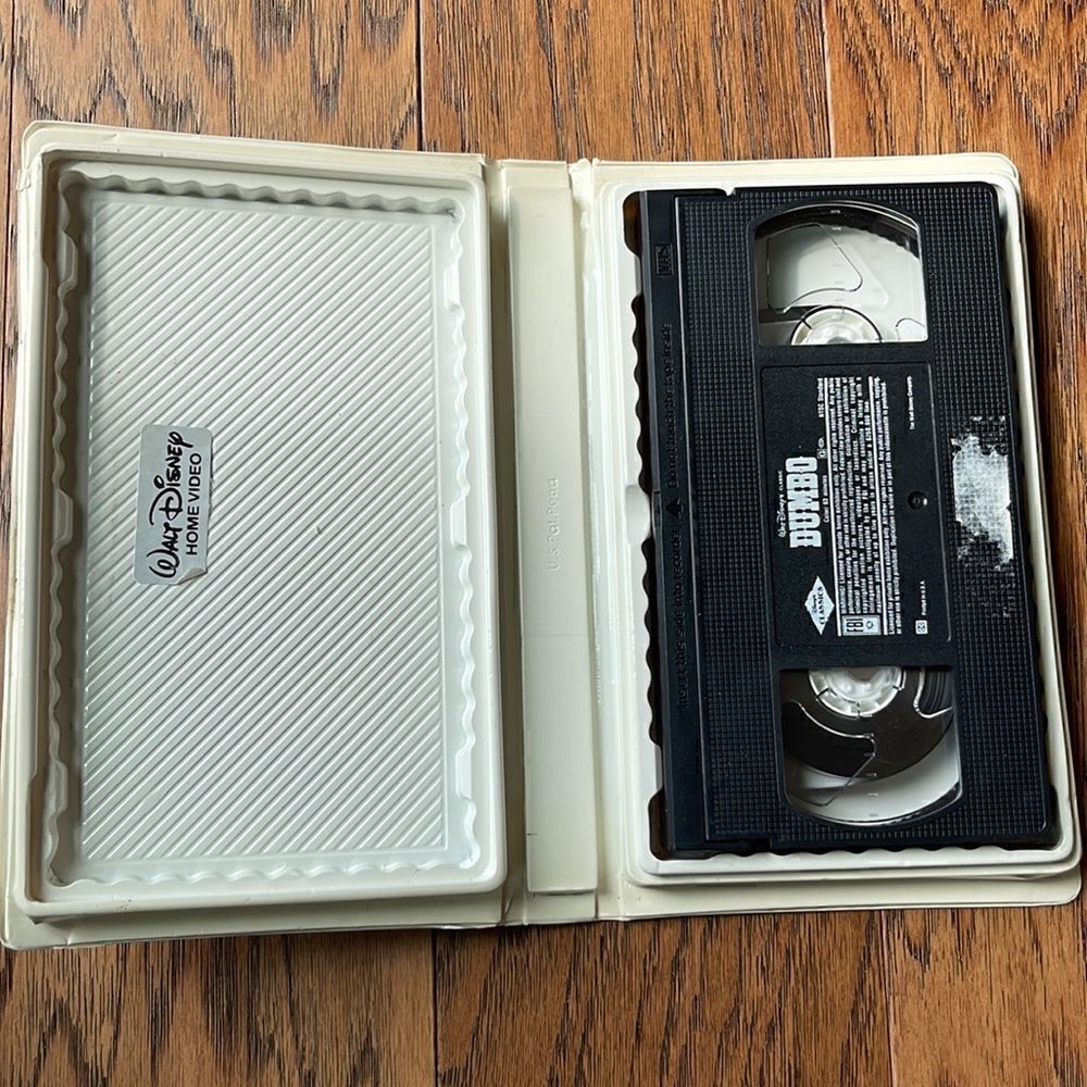 🔥host pick🔥 Black diamond Disney Classic Robin Hood VHS Tape. - Picture 5 of 6